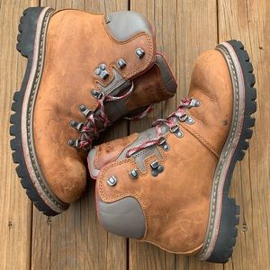Cabela’s Vintage Hiking Boots